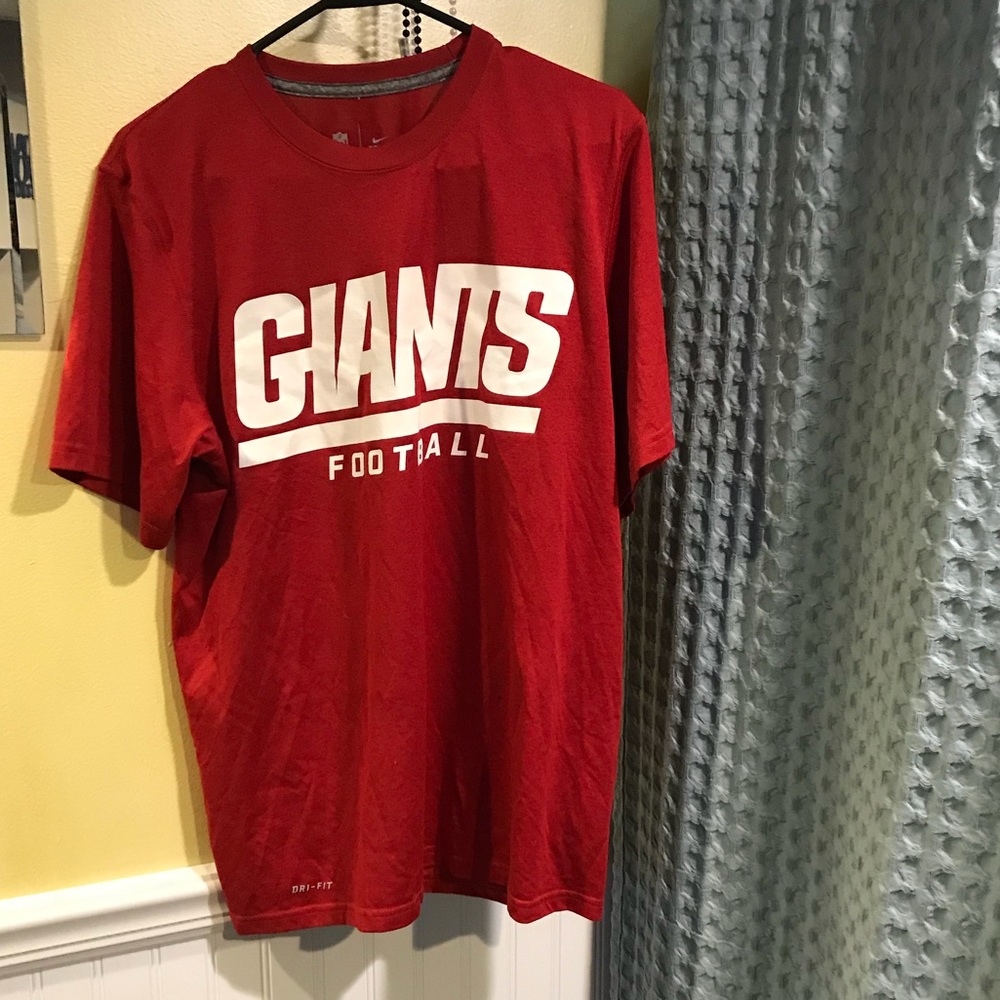 Red Nike NFL giants shirt